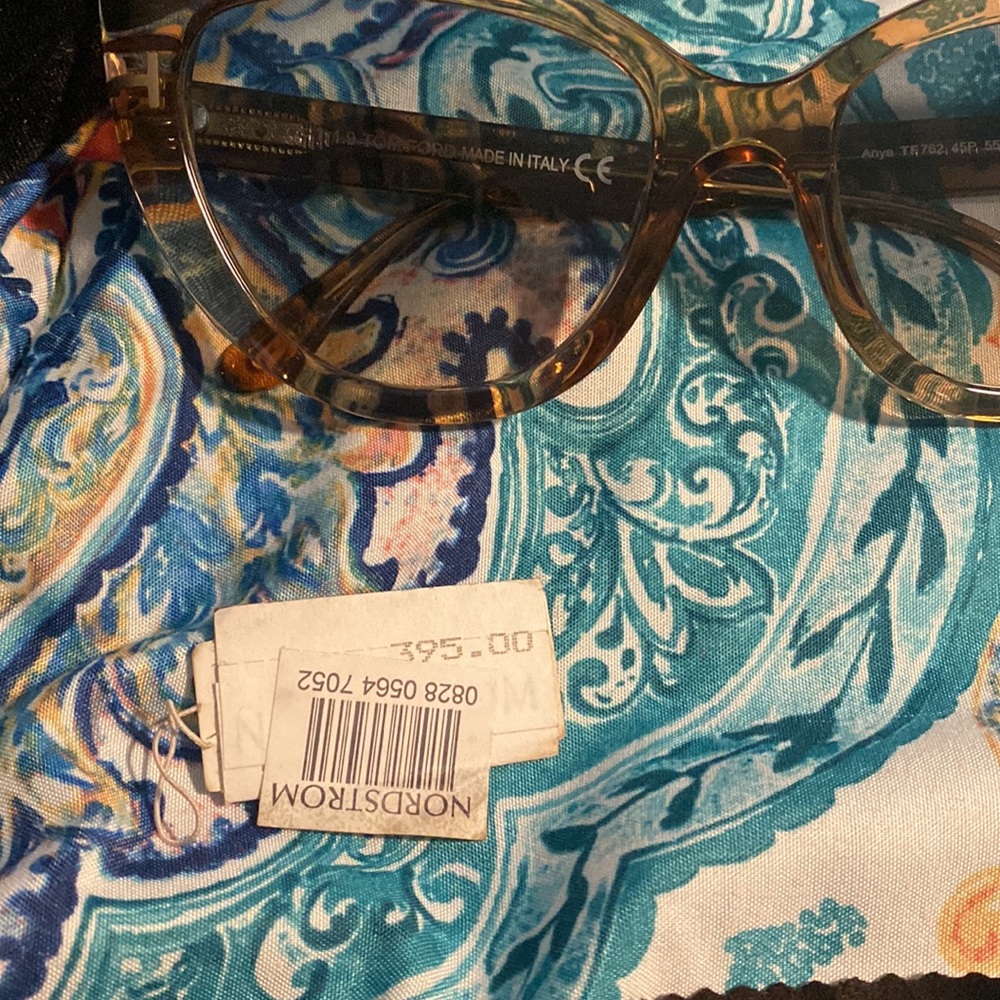 Tom Ford Sunglasses - Picture 4 of 6
